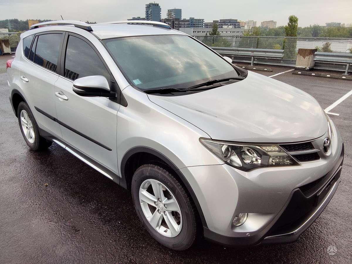 Toyota RAV4 - 1