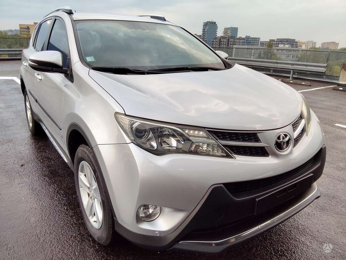 Toyota RAV4 - 6