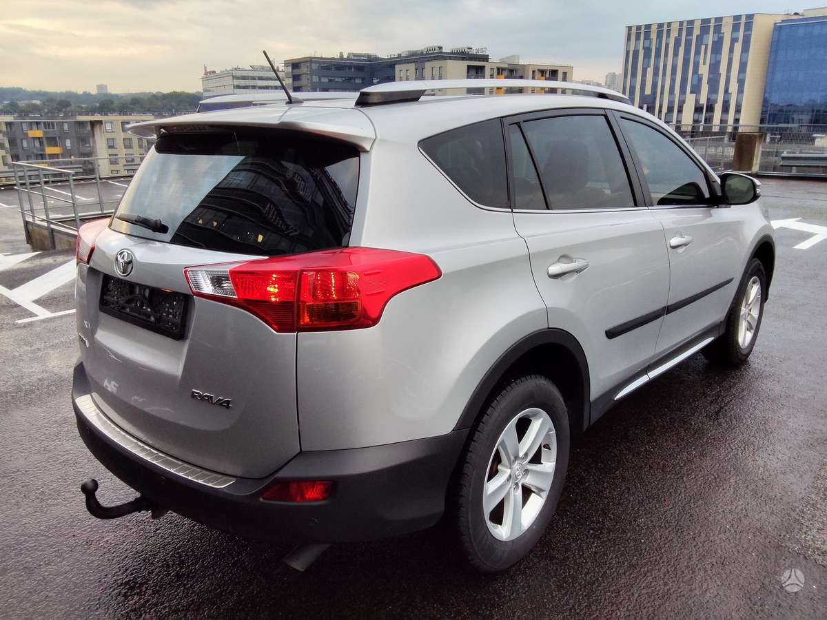 Toyota RAV4 - 4