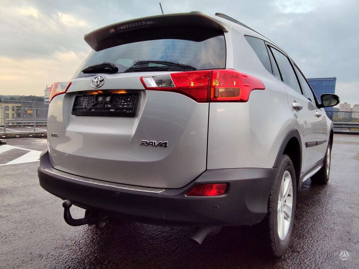 Toyota RAV4 - 9