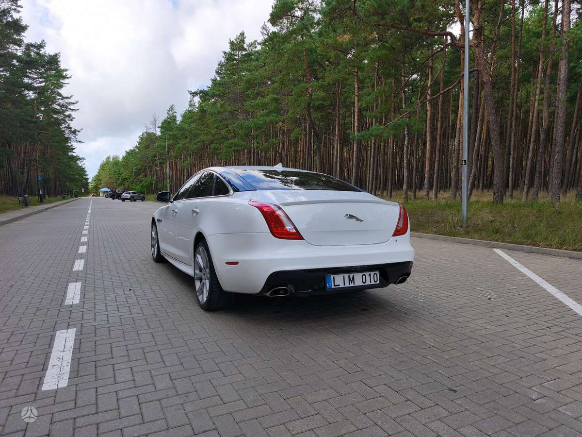 Jaguar XJ, 3.0 l., Седан