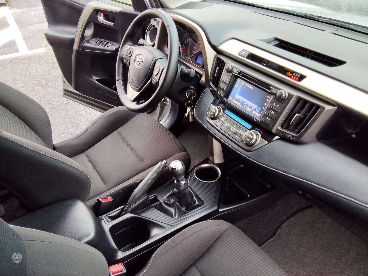 Toyota RAV4 - 11