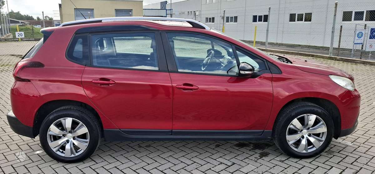 Peugeot 2008, 1.2 l., Хэтчбек