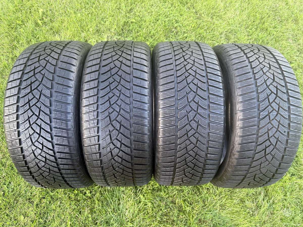 Goodyear Performance+ 2023m, žieminės 245/40 R20