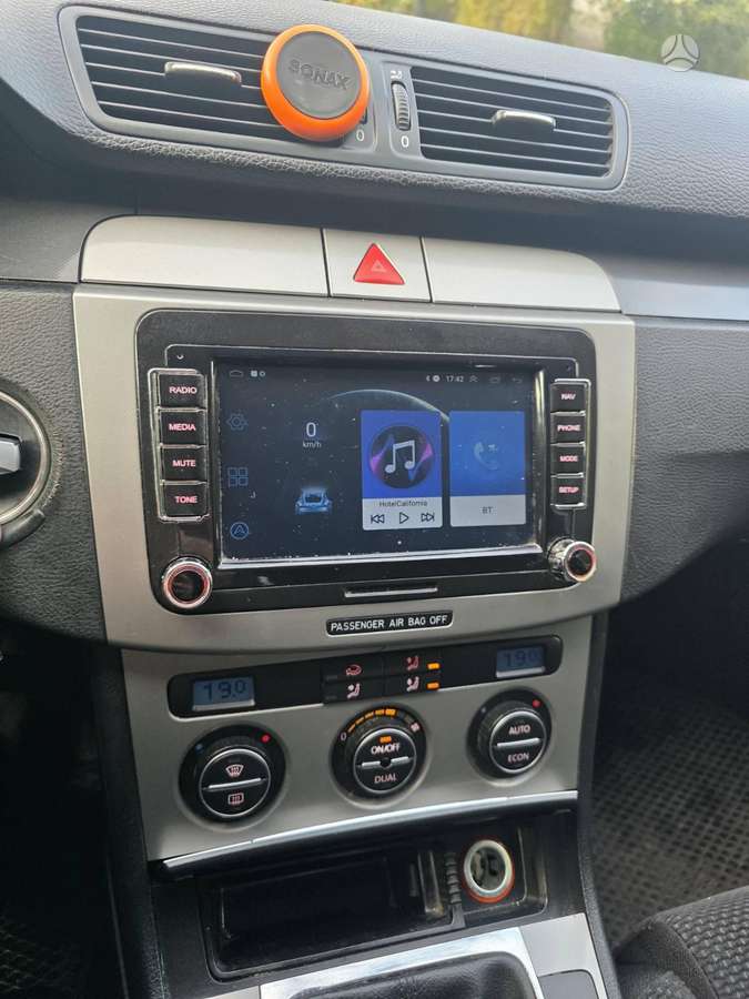 Volkswagen Passat - 6