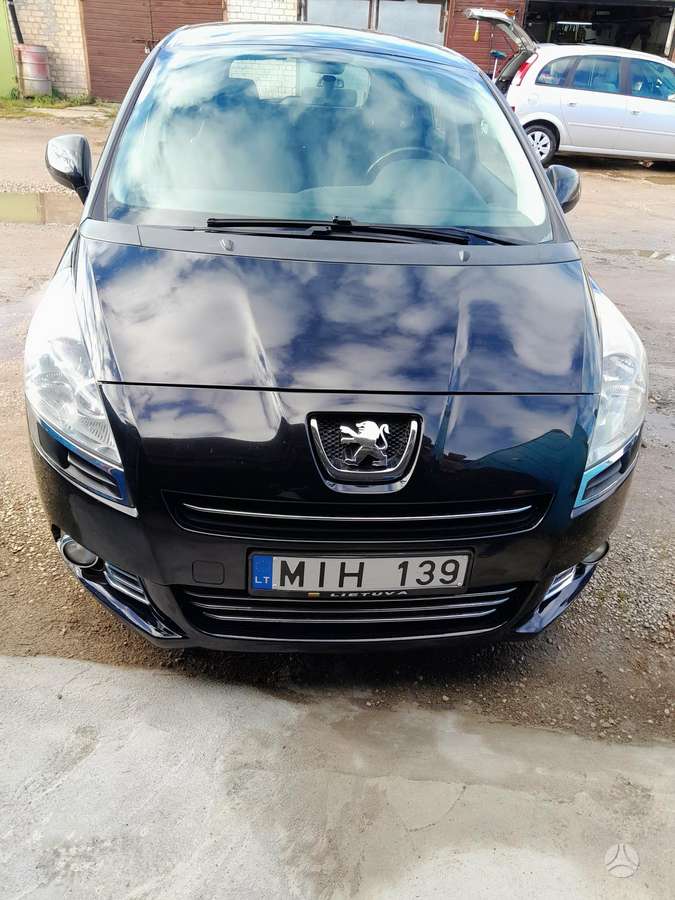 Peugeot 5008 - 1