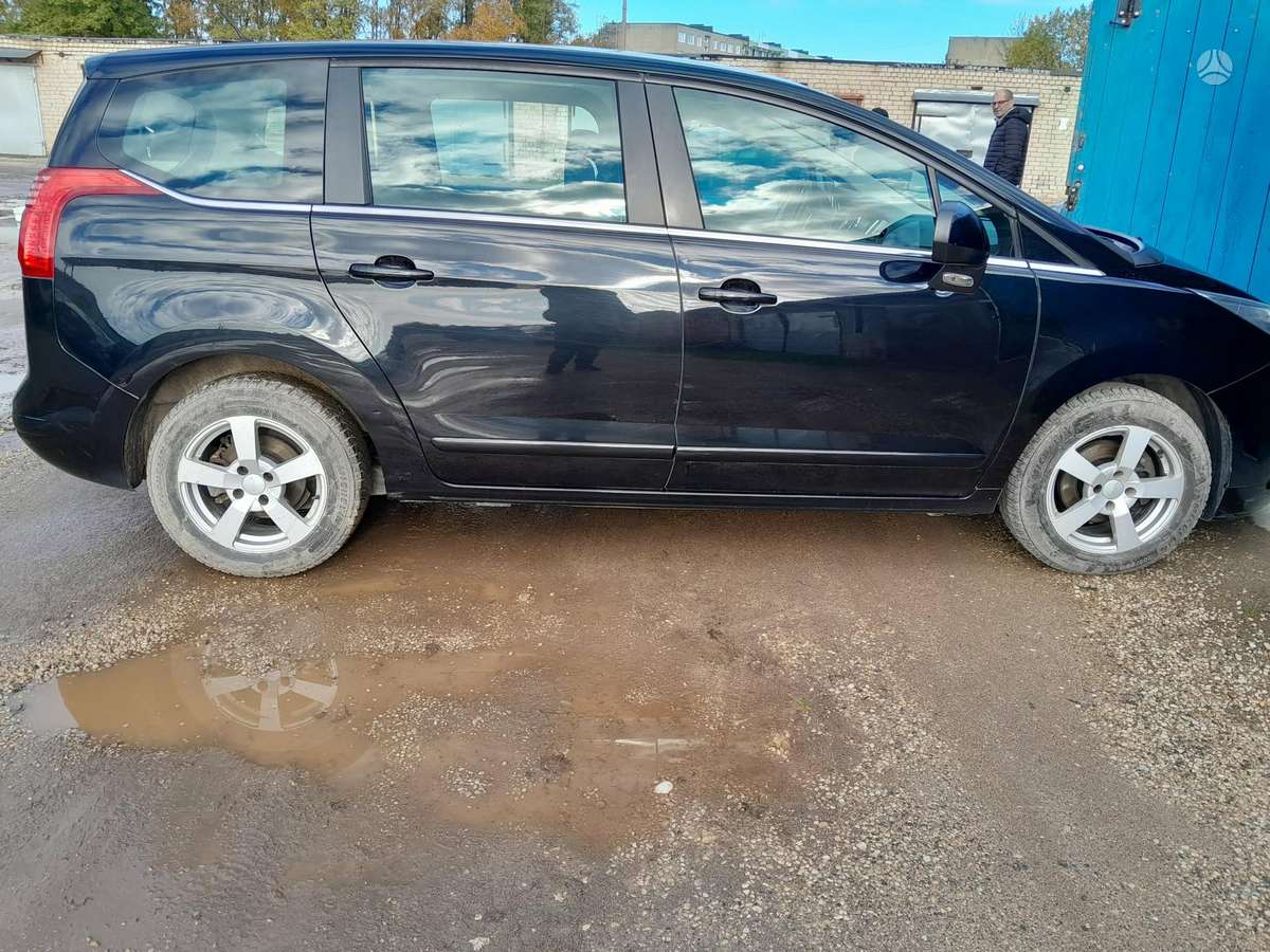 Peugeot 5008 - 2