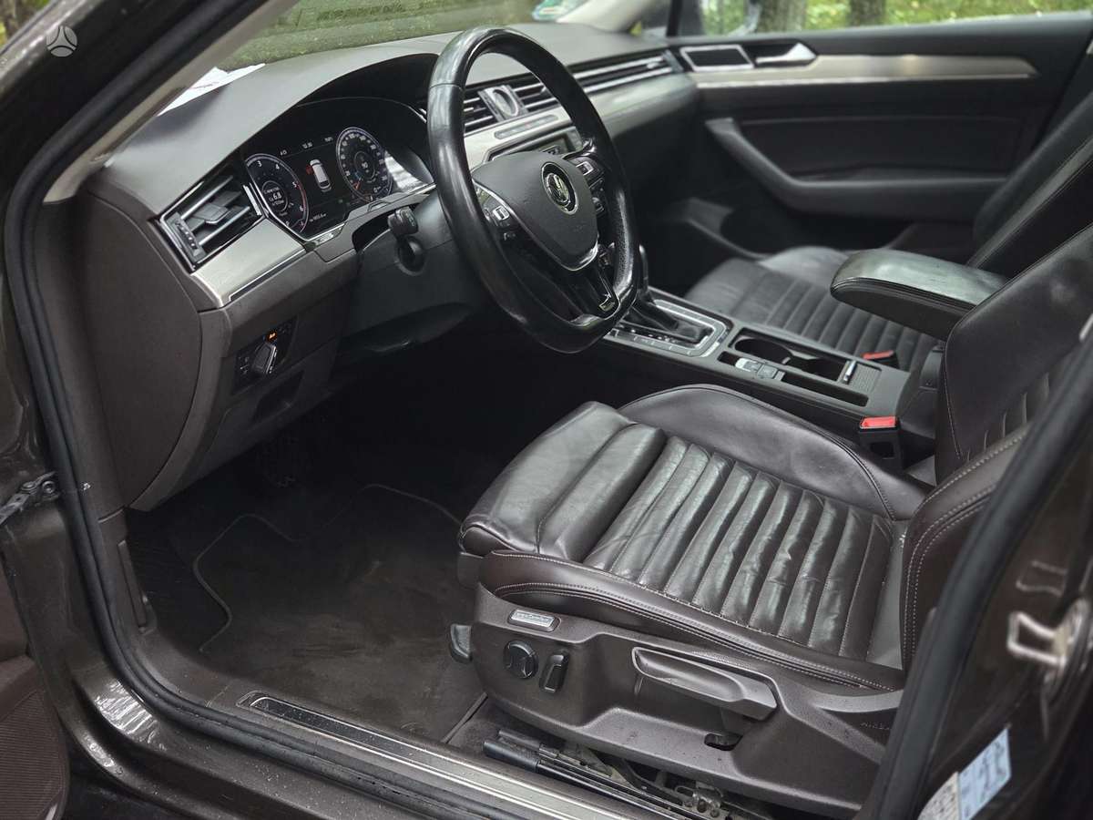 Volkswagen Passat - 9