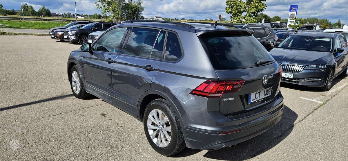 Volkswagen Tiguan - 7