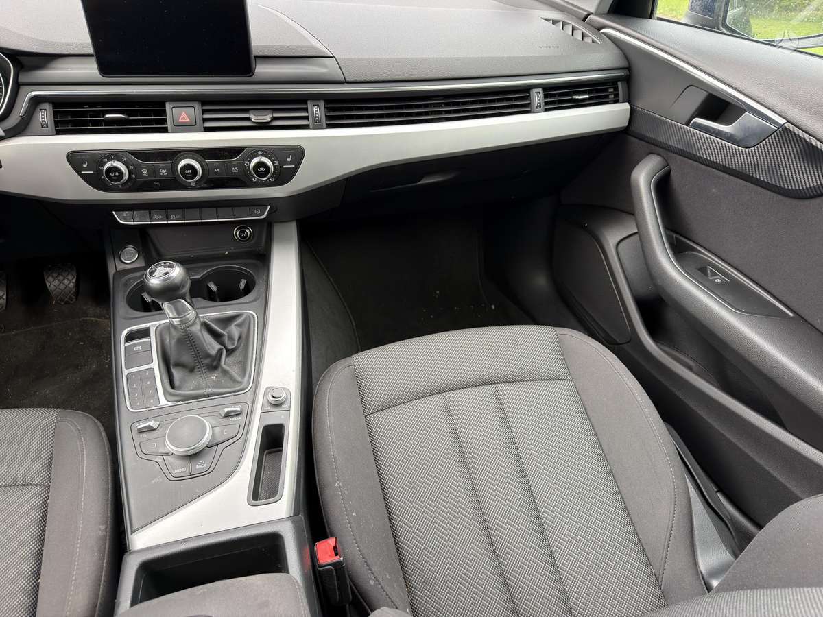 Audi A4, 2.0 l., sedanas