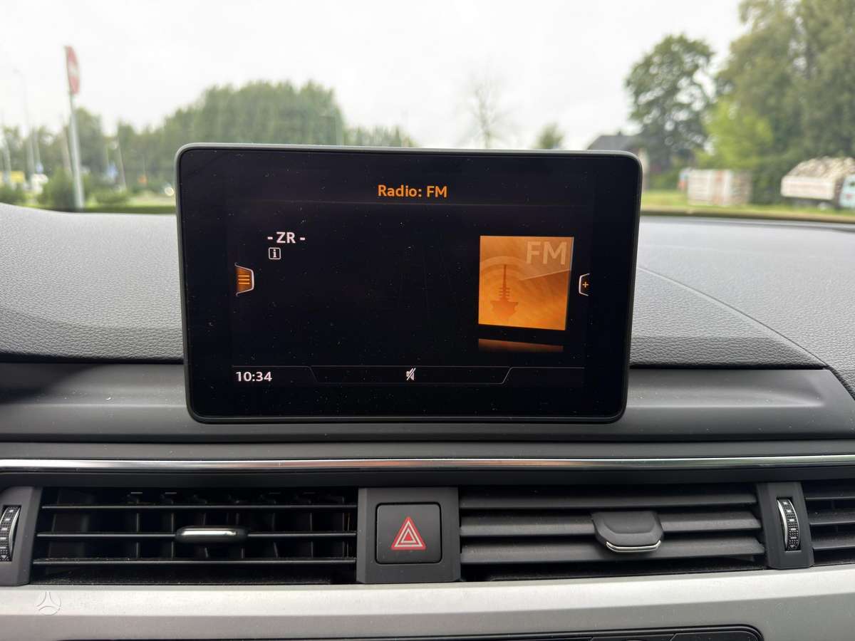 Audi A4, 2.0 l., sedanas