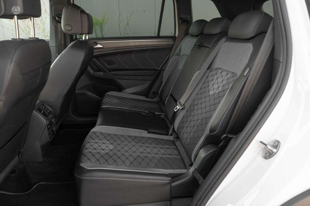 Volkswagen Tiguan Allspace - 12