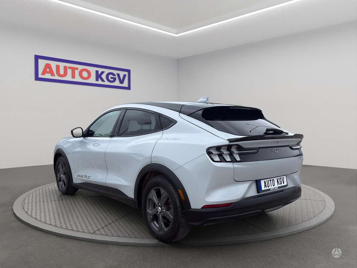 Ford Mustang Mach-E, off-road / crossover