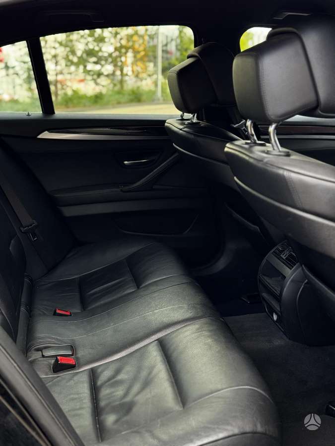 BMW 525, 3.0 l., Седан