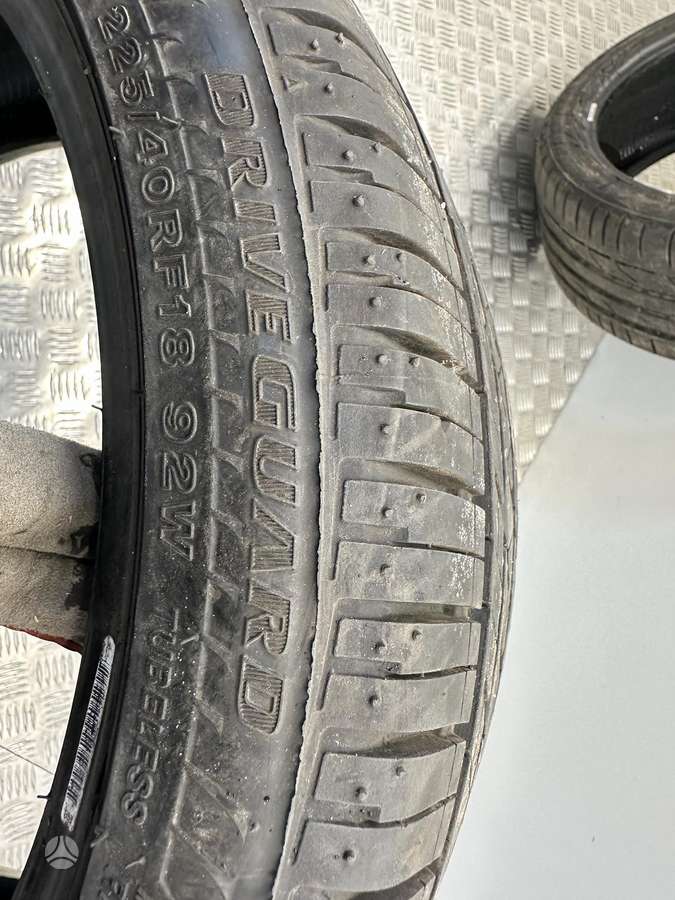 Bridgestone Driveguard, всесезонные 225/40 R18