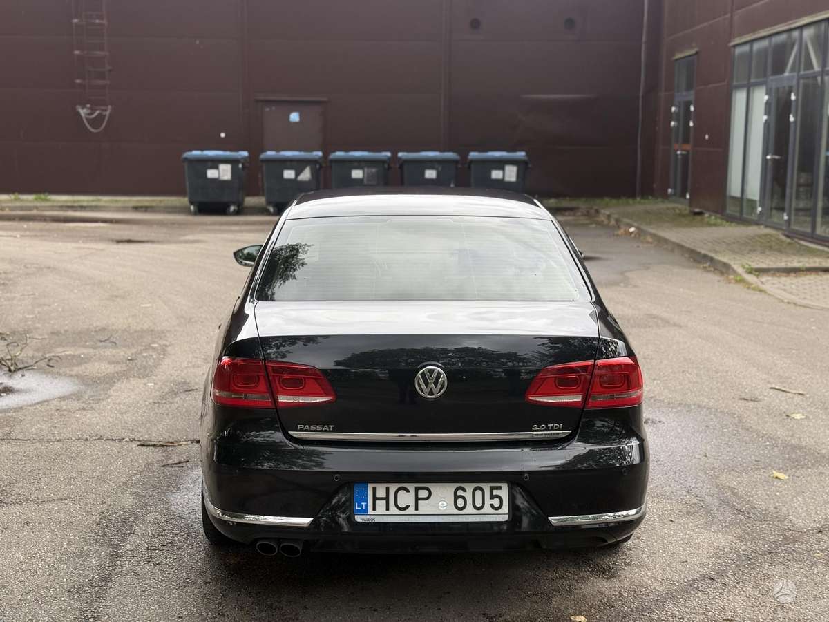 Volkswagen Passat - 2