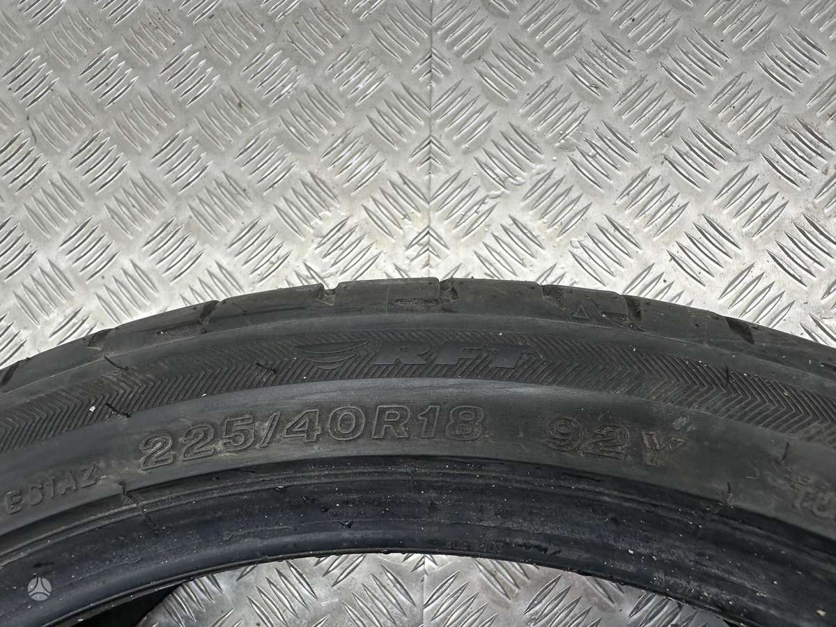 Bridgestone, summer 225/40 R18