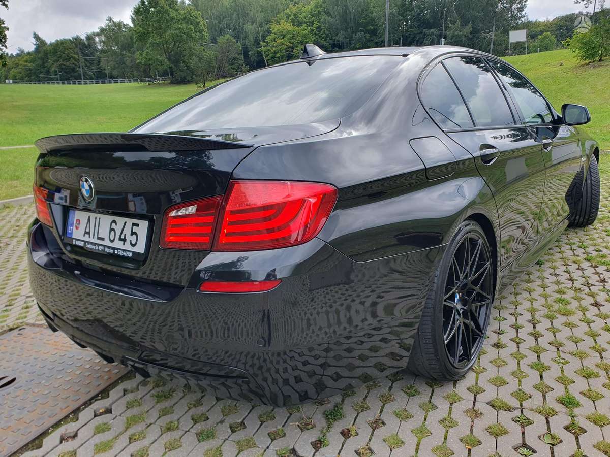 BMW 520, 2.0 l., Седан