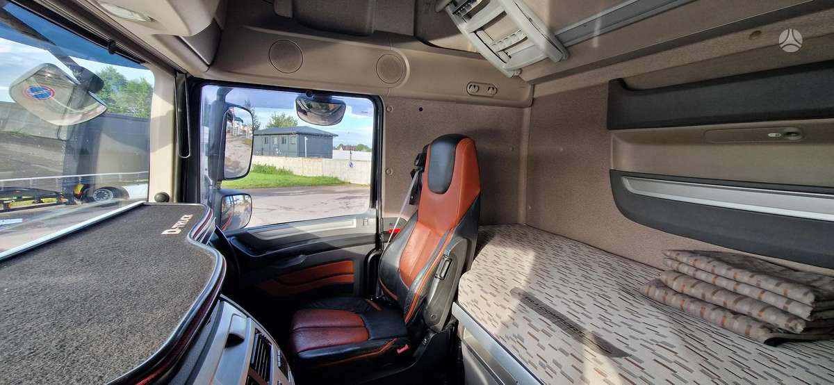 DAF XF 510, 2 miegamosios vietos