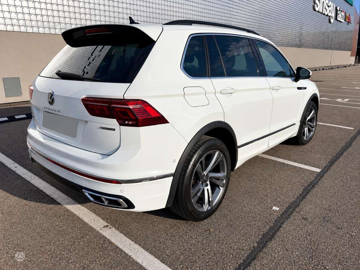 Volkswagen Tiguan - 2
