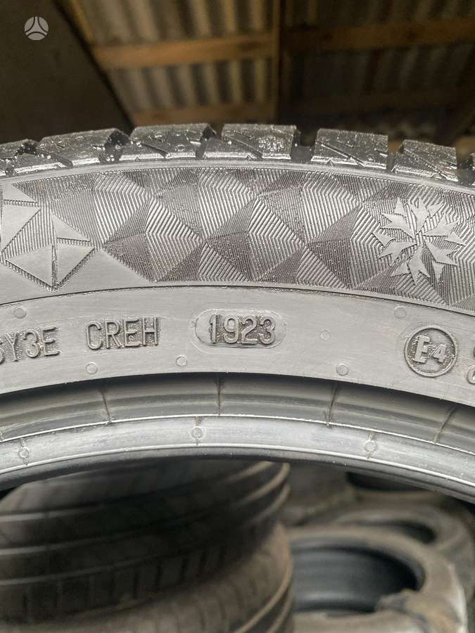 Continental, žieminės 255/45 R19