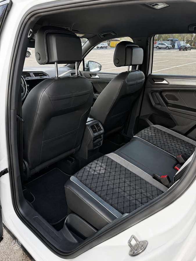 Volkswagen Tiguan - 5
