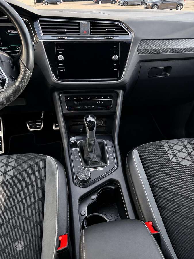 Volkswagen Tiguan - 6