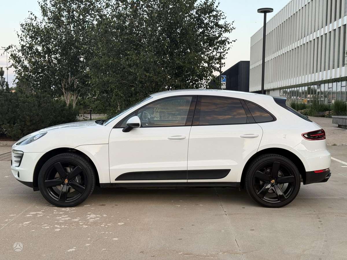 Porsche Macan - 4