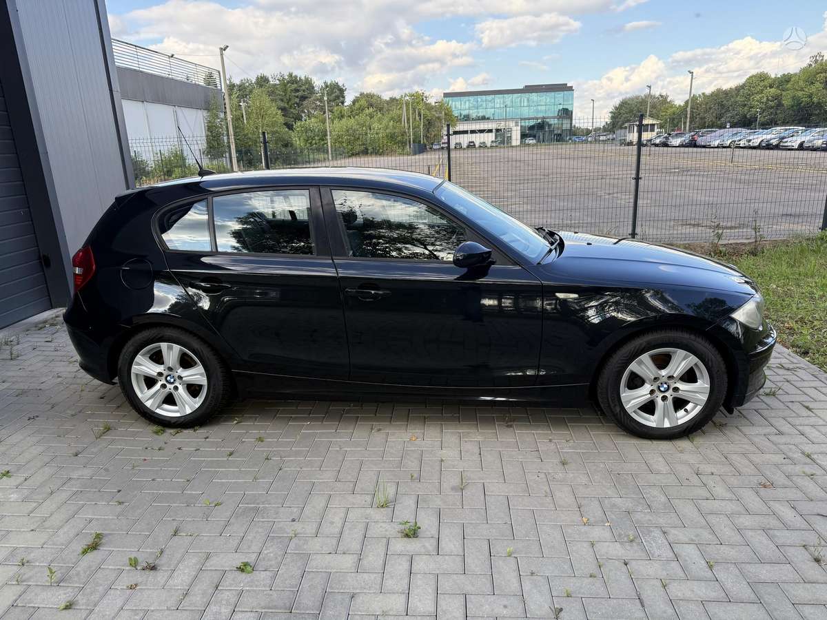 BMW 118, 2.0 l., hatchback