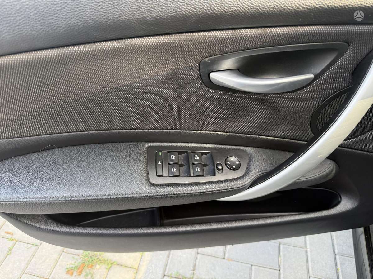 BMW 118, 2.0 l., hatchback