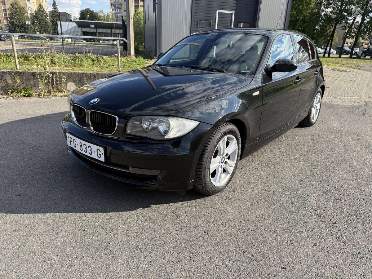 BMW 118, 2.0 l., hatchback