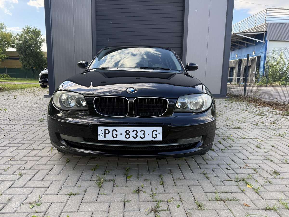 BMW 118, 2.0 l., hatchback
