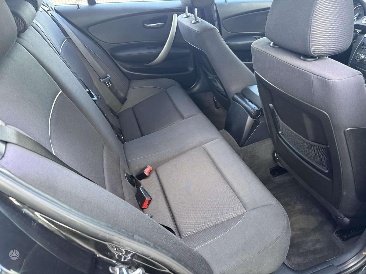 BMW 118, 2.0 l., hatchback