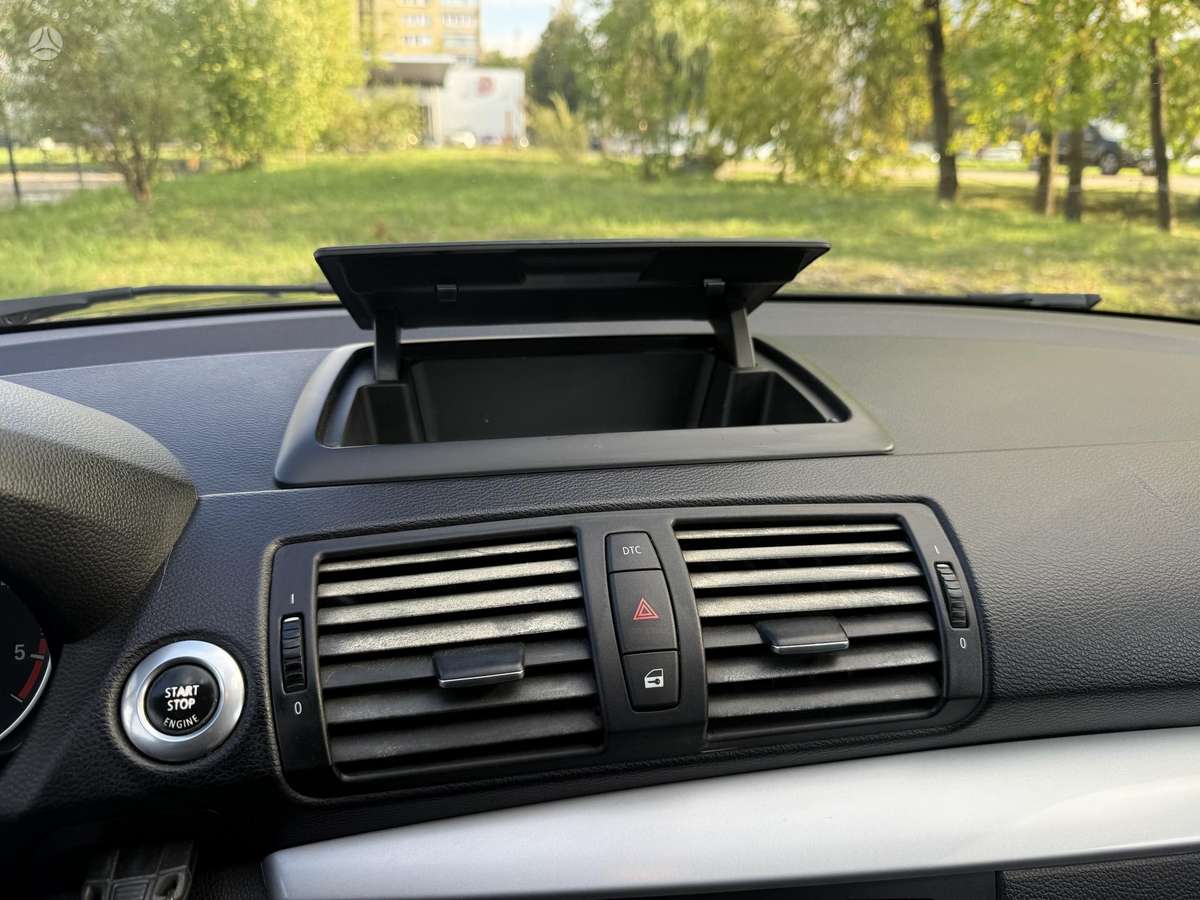 BMW 118, 2.0 l., hatchback