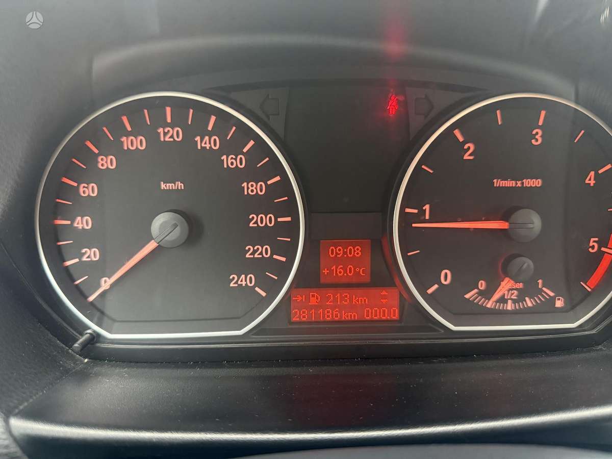 BMW 118, 2.0 l., Хэтчбек