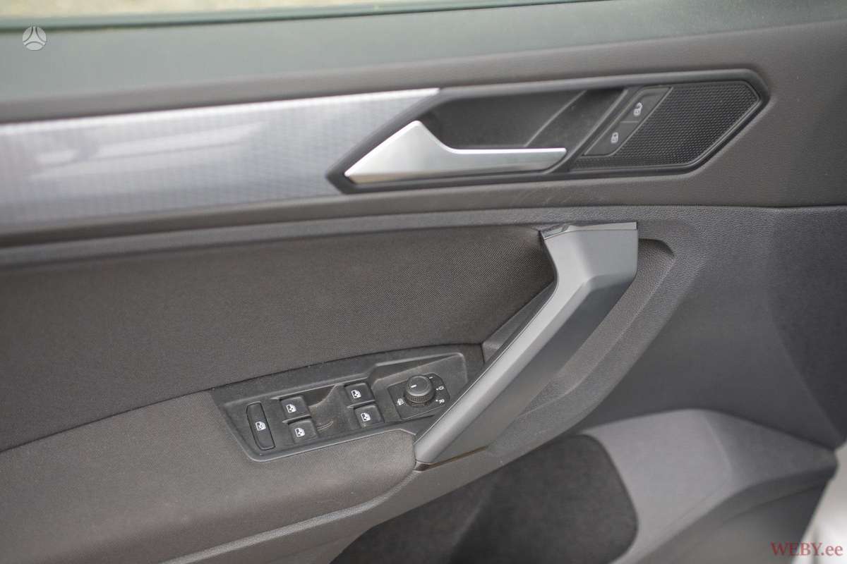 Volkswagen Tiguan - 11