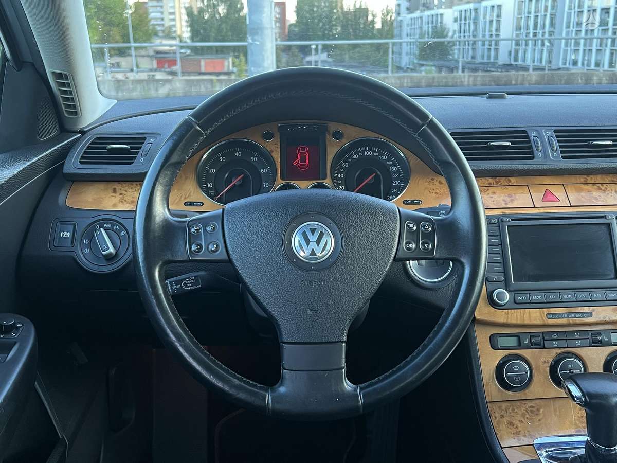 Volkswagen Passat - 10