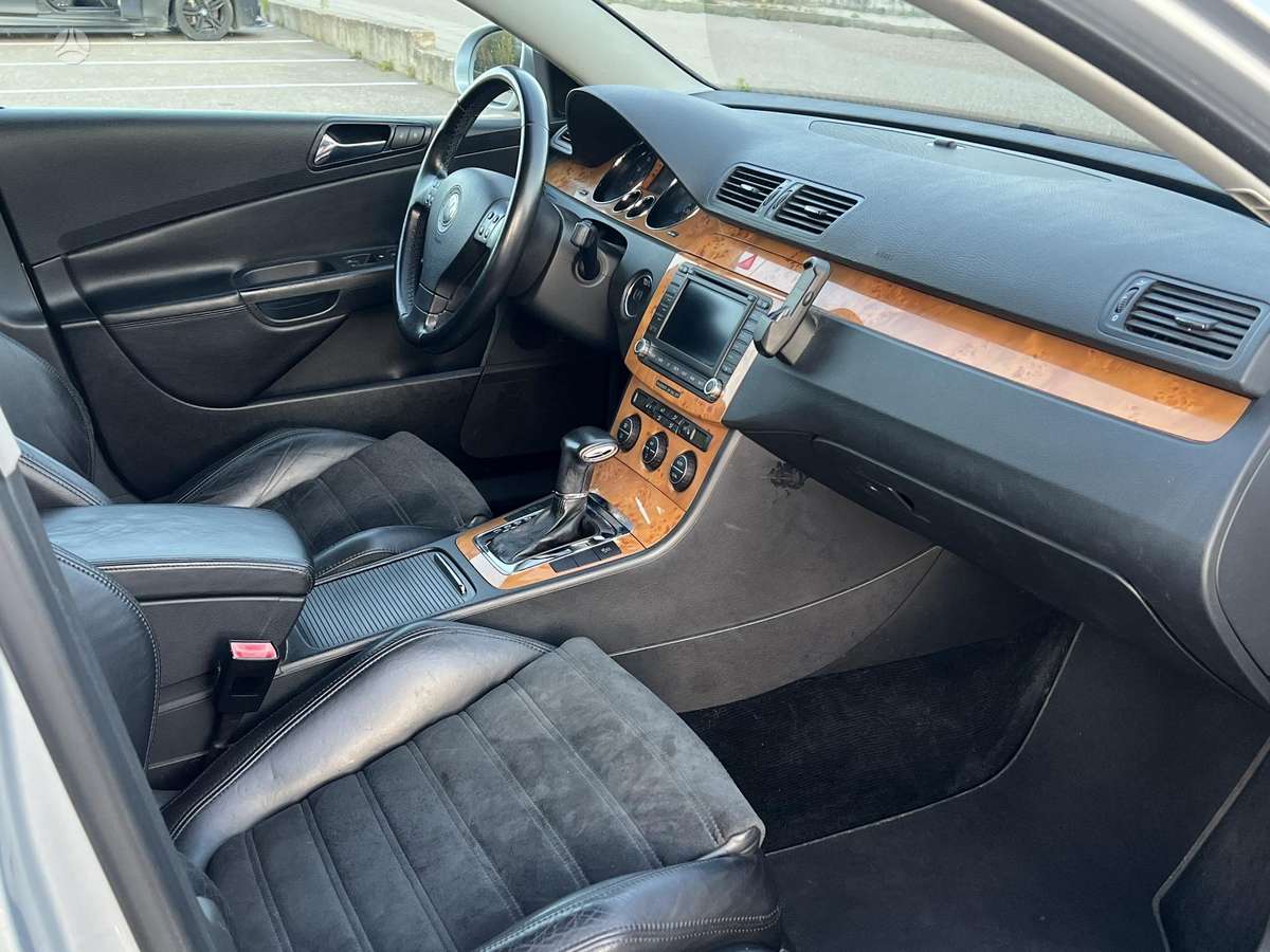Volkswagen Passat - 12