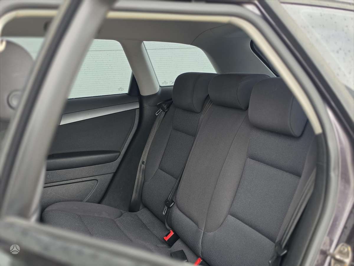 Audi A3, 1.6 l., hatchback