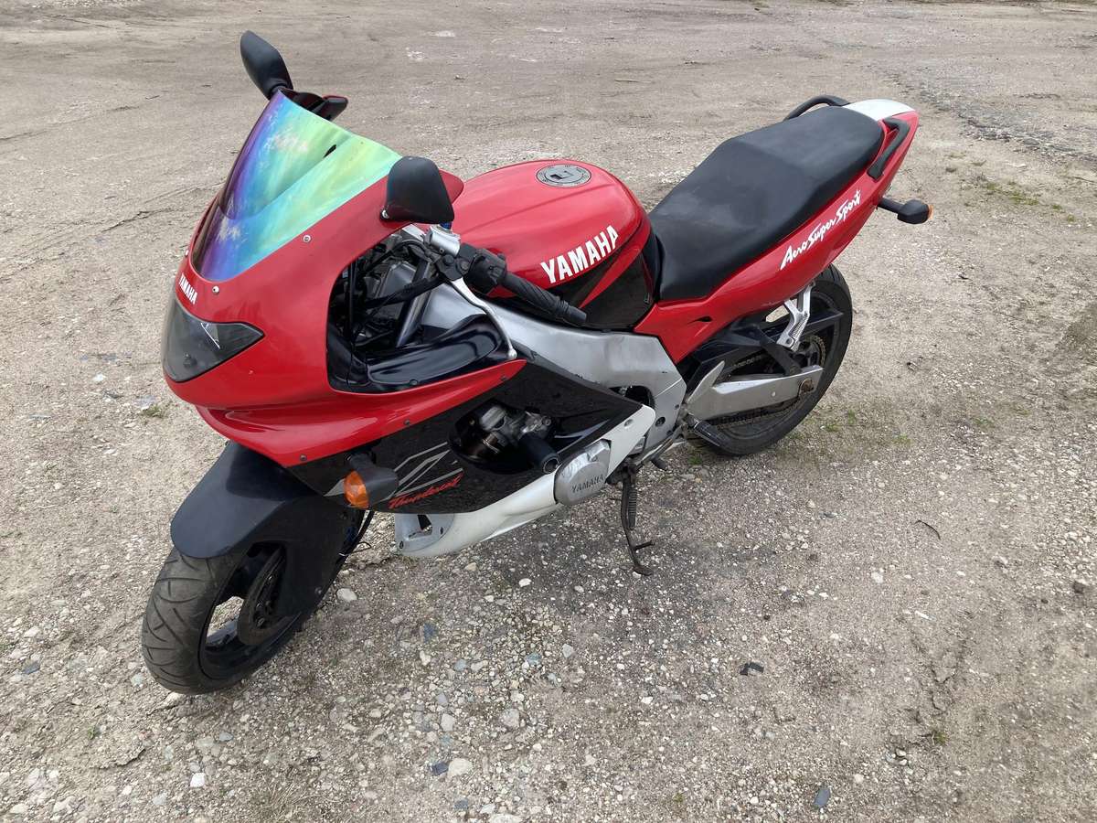 Yamaha YZF 600cc, superbikes
