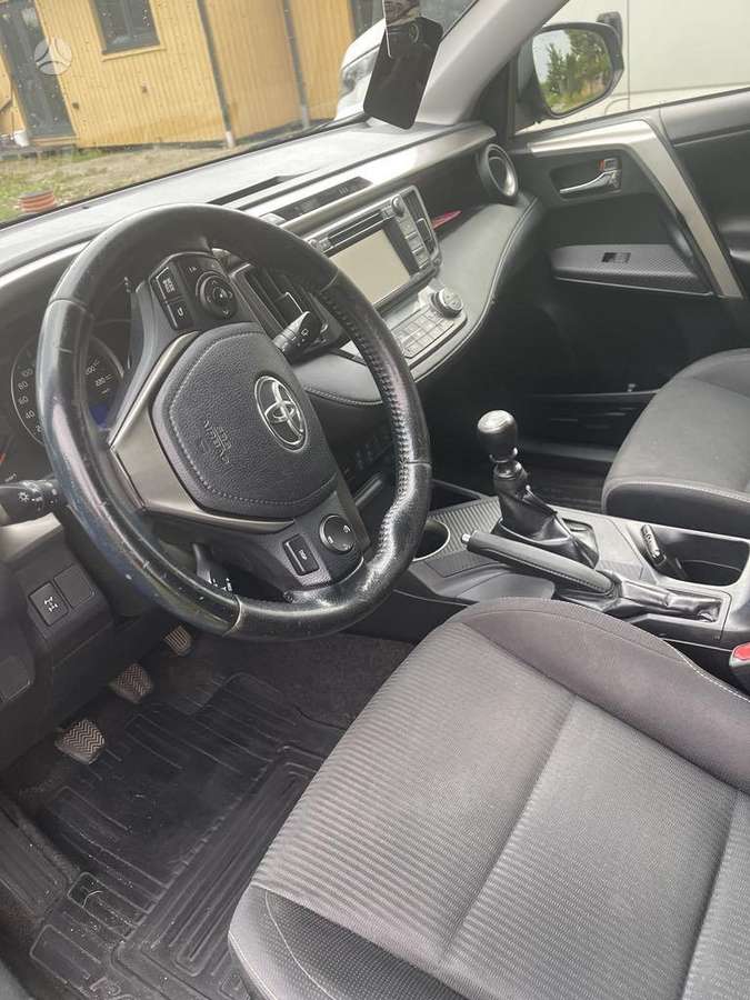 Toyota RAV4 - 5