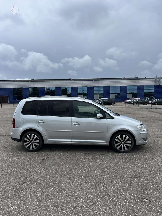 Volkswagen Touran - 3