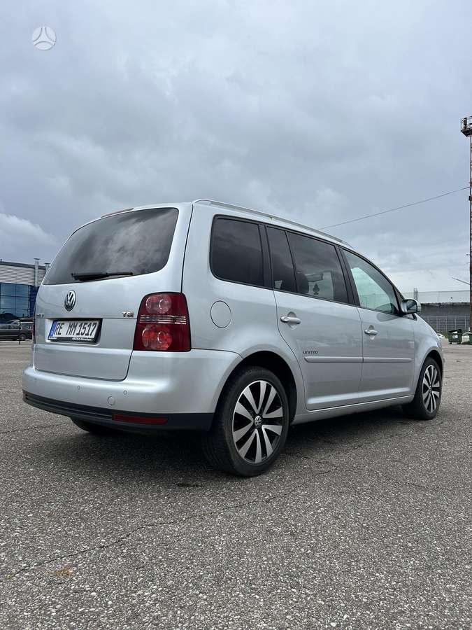 Volkswagen Touran - 5