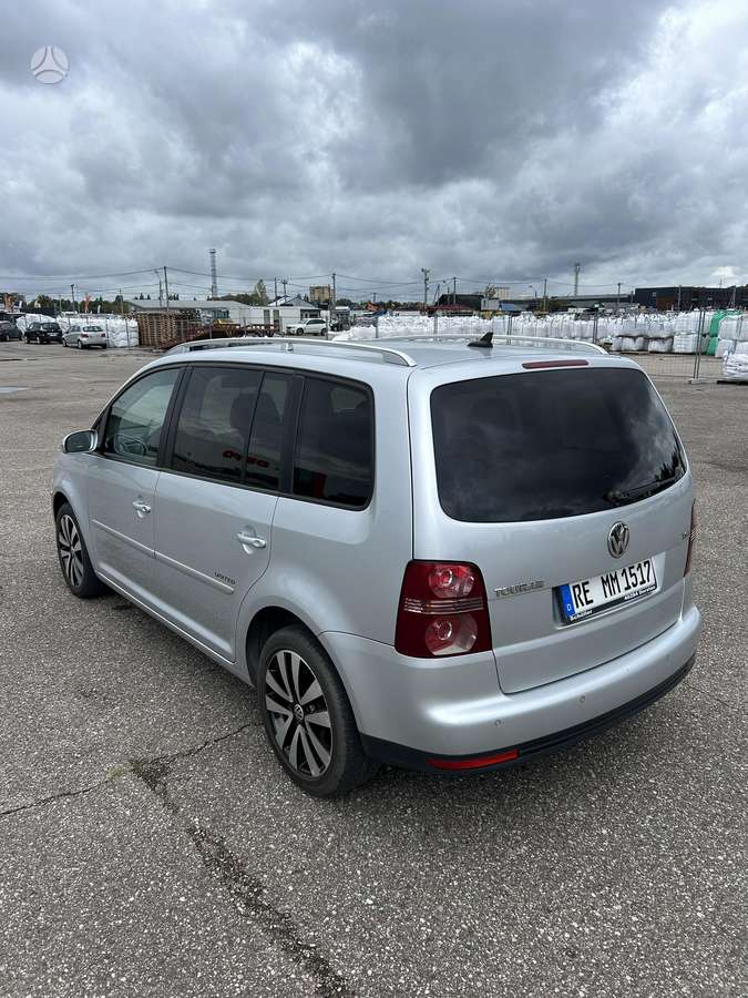 Volkswagen Touran - 6