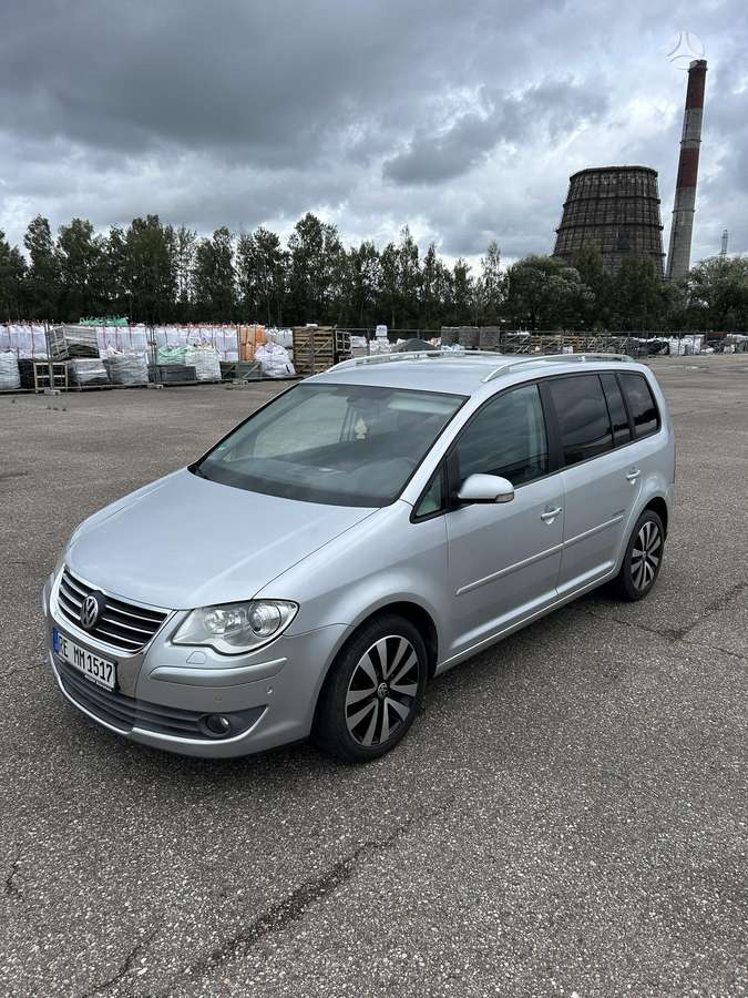 Volkswagen Touran - 9