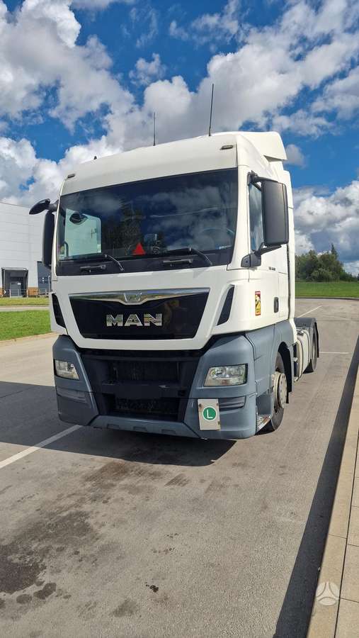 MAN TGX 440, 2 miegamosios vietos