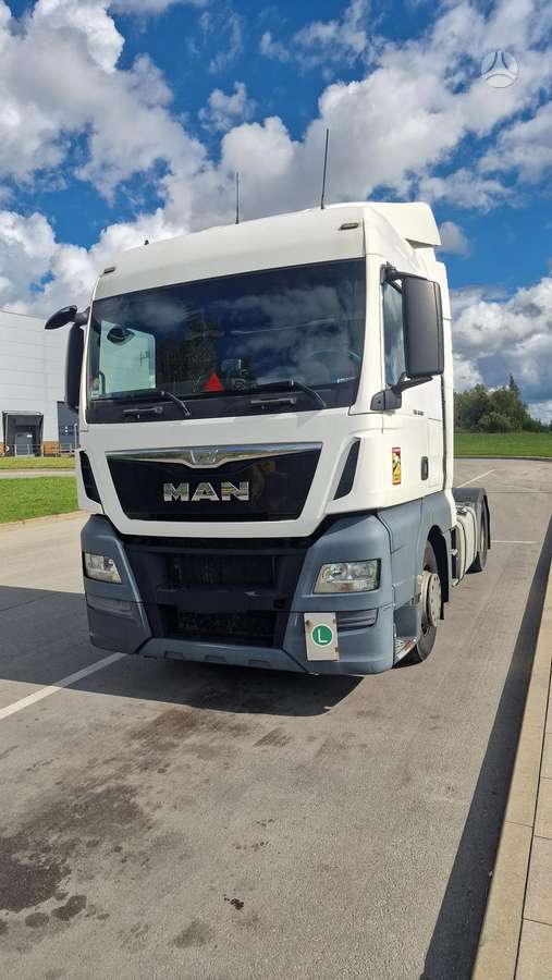 MAN TGX 440, double sleeper