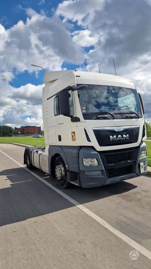 MAN TGX 440, double sleeper