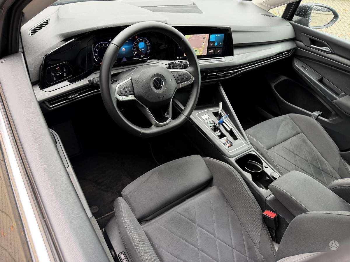 Volkswagen Golf - 6