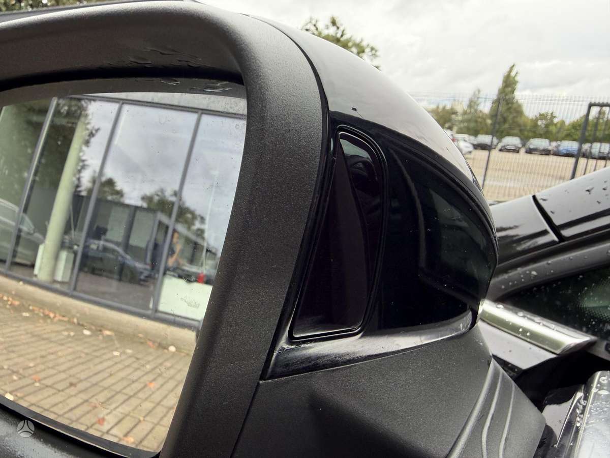 Volkswagen Golf - 5